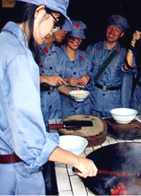 暨南大學(xué)新聞與傳播學(xué)院“暨情井岡”三農(nóng)問(wèn)題調(diào)研團(tuán)