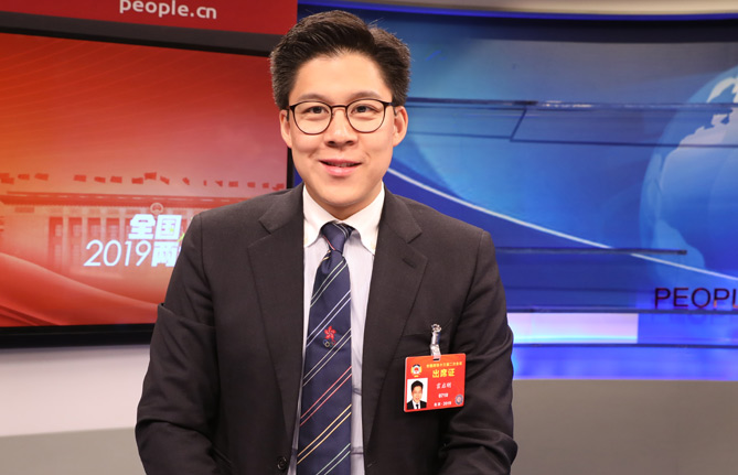 全國政協(xié)委員、香港各界青少年活動委員會執(zhí)行主席霍啟剛：推動年輕人積極參與國家發(fā)展進程