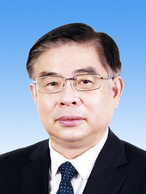 陸俊華，男，漢族，1962年1月生，研究生學(xué)歷，中共黨員，現(xiàn)任中央紀(jì)委國家監(jiān)委駐人民日報(bào)社紀(jì)檢監(jiān)察組組長、人民日報(bào)社編委委員。