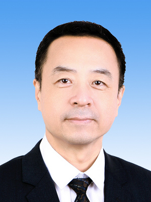 崔士鑫，男，漢族，1966年9月生，研究生學(xué)歷，中共黨員，現(xiàn)任人民日報社副總編輯兼機關(guān)黨委書記。