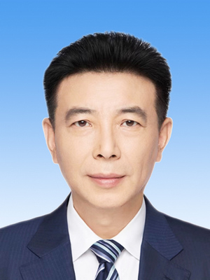 陳贄，男，漢族，1965年10月生，研究生學歷，中共黨員，現(xiàn)任人民日報社編委委員、海外版編輯部總編輯。